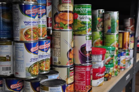 French Honor Society Collects Non- Perishable Food
